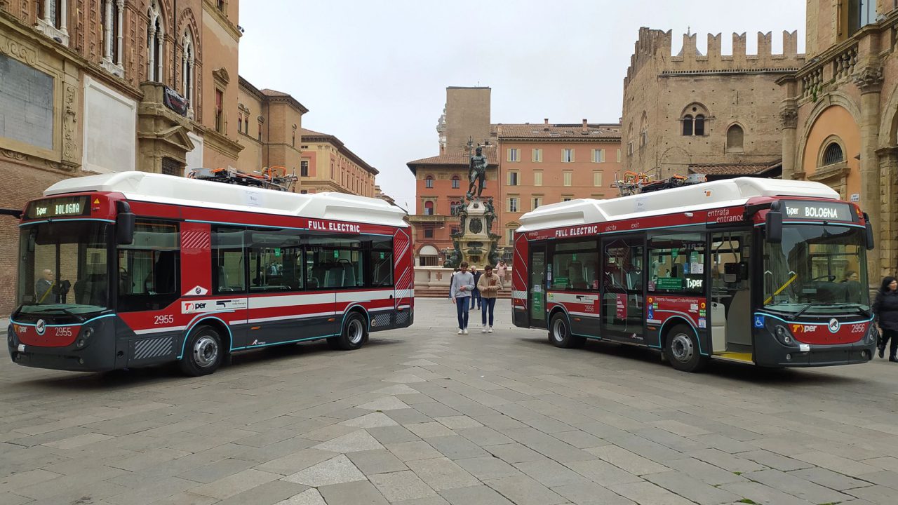 Rampini Delivers 4 Eltron With Pantograph To Tper Bologna