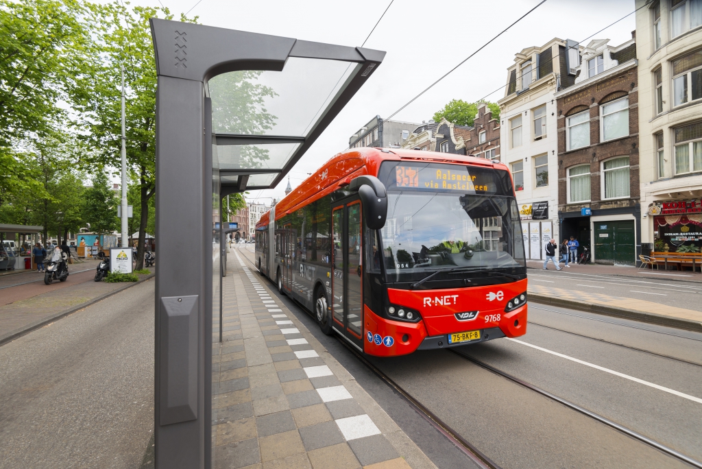 Minder dan Ophef Bediening mogelijk VDL Bus & Coach, in Amsterdam the Europe's largest electric bus fleet -  Sustainable Bus