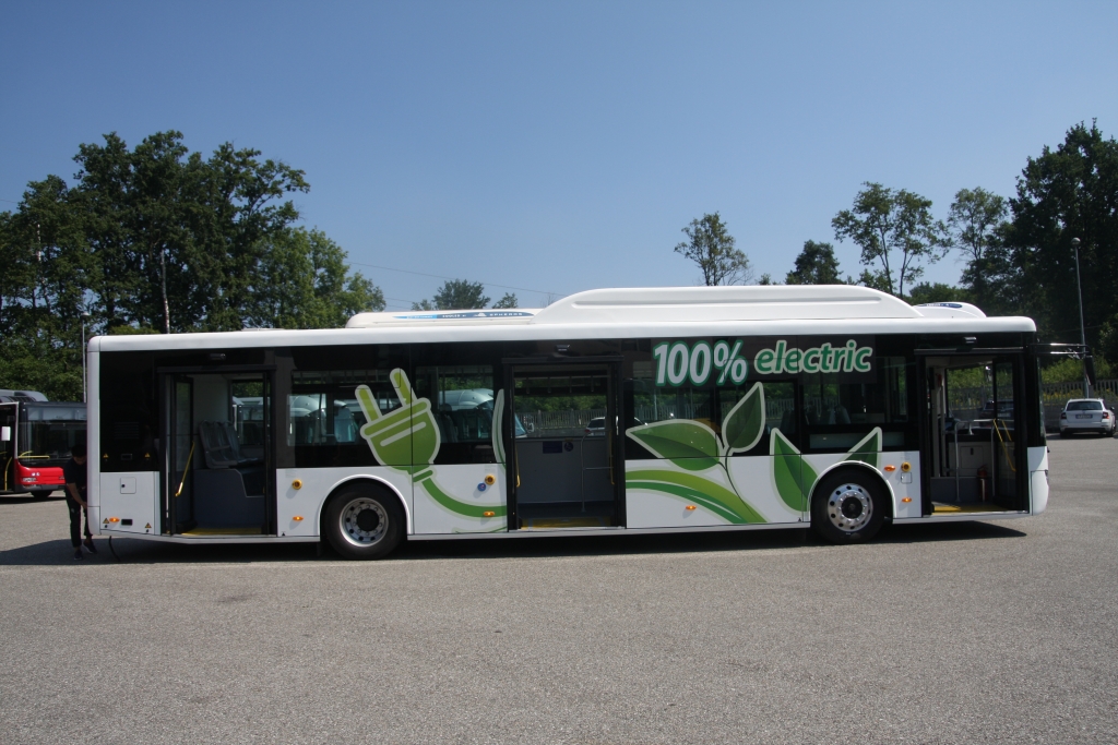 electric bus alfabus europe ecity l12