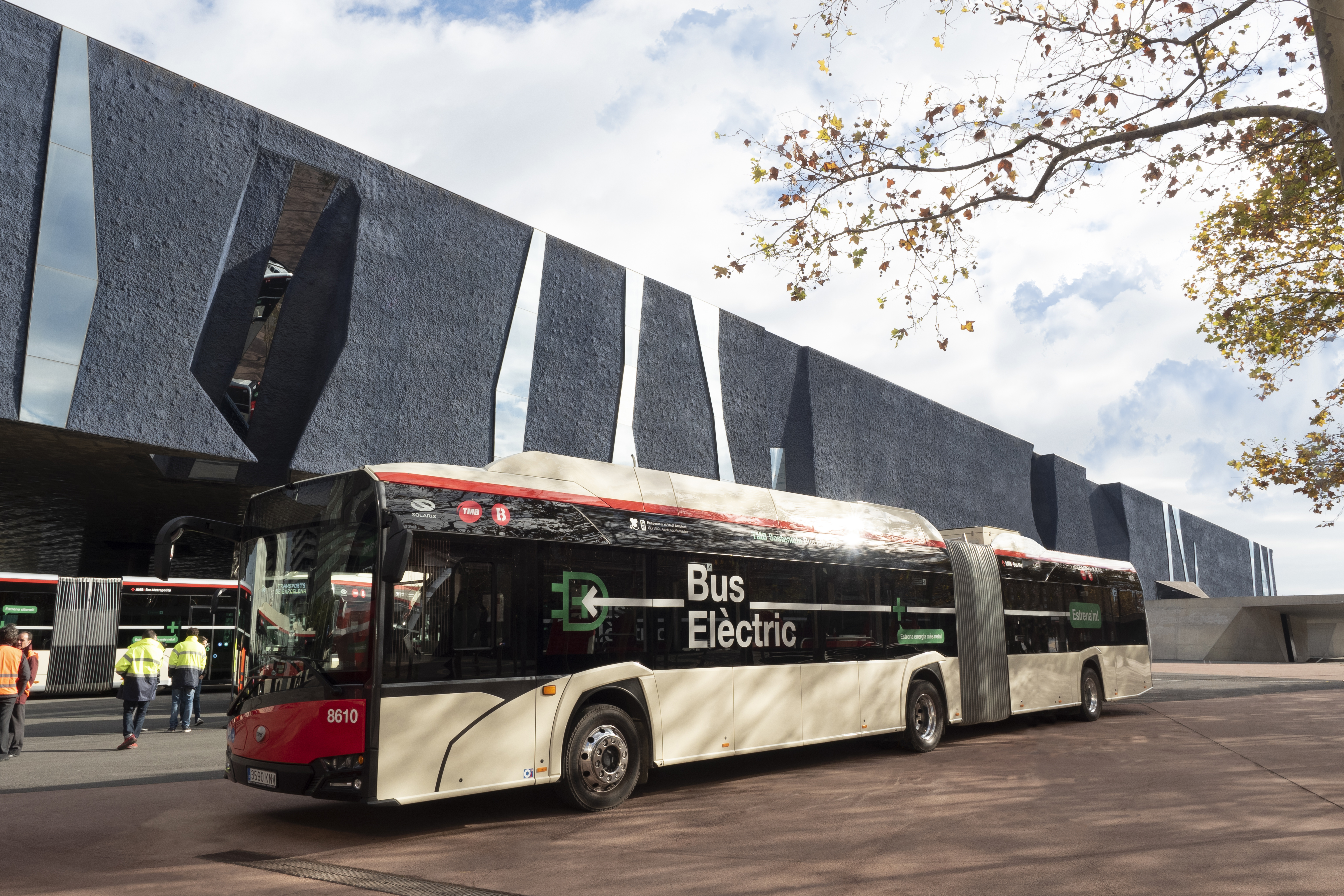 Solaris Articulated Urbino Electric To Tmb Barcelona Sustainable Bus