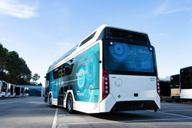 Toyota invests in CaetanoBus and leasing company Finlog in a bet to