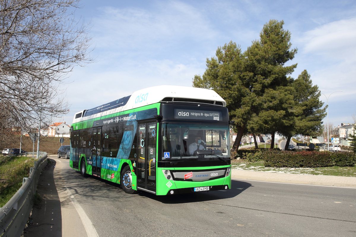 Alsa testing an hydrogen bus in Madrid. A trial with CaetanoBus -  Sustainable Bus