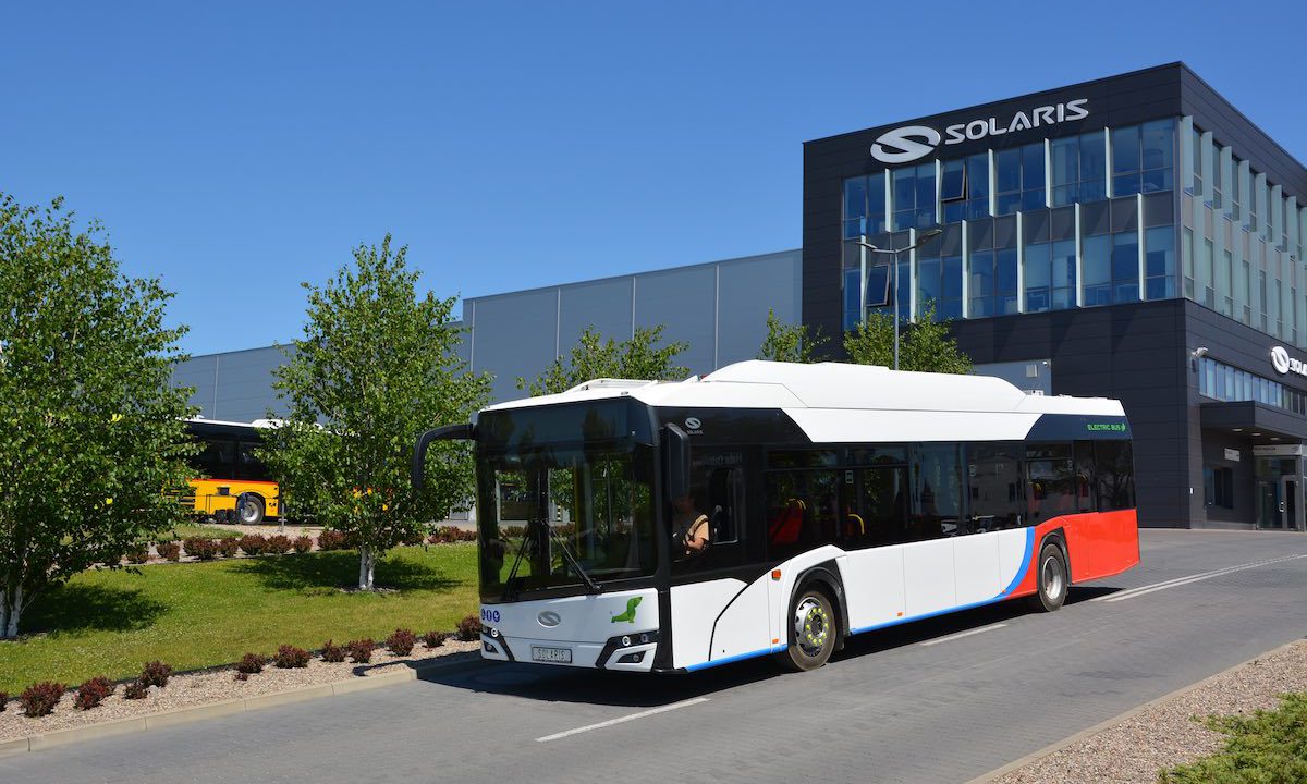 Poland, Malbork is launching on the road 6 e-buses from Solaris ...