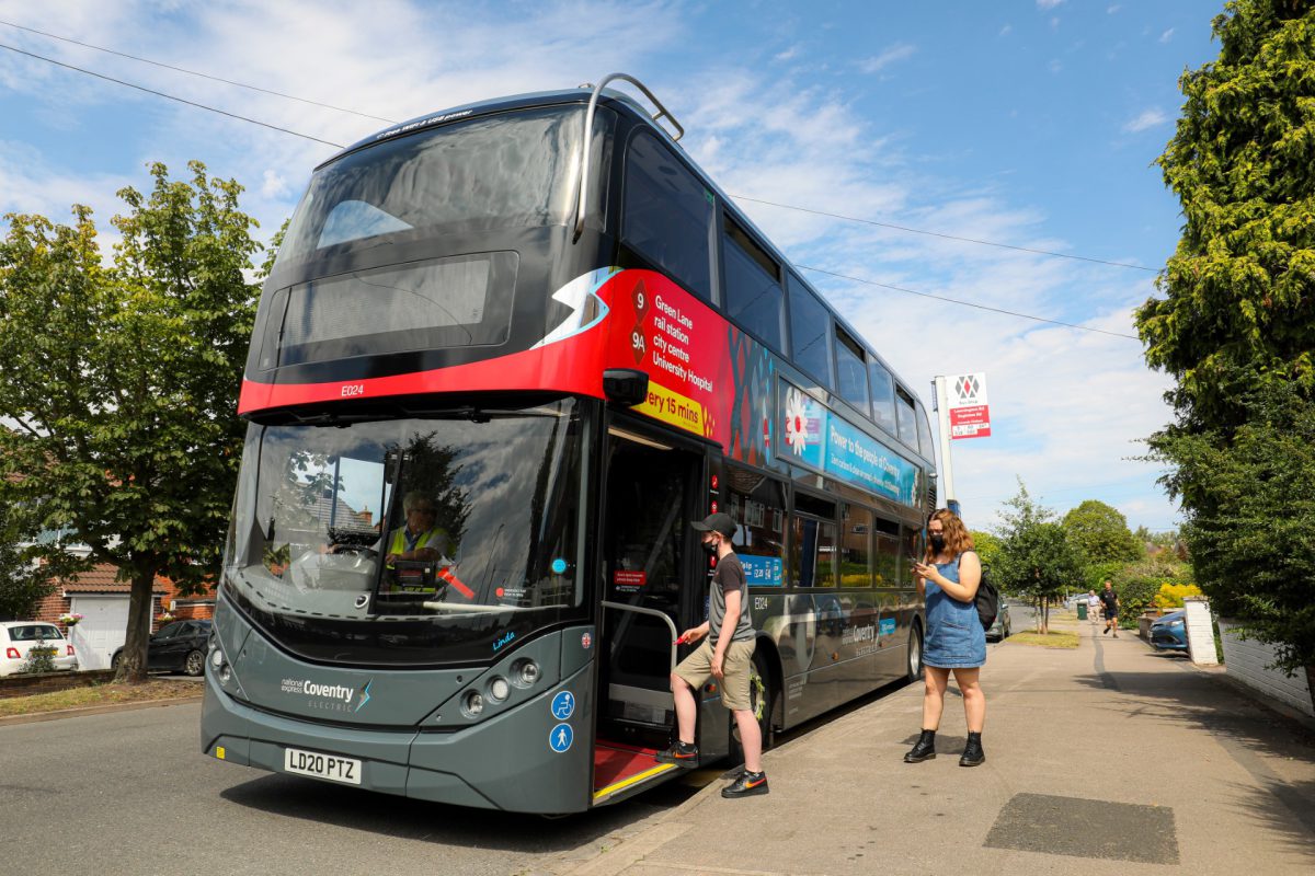 byd-adl-to-build-130-electric-double-decker-buses-for-national-express