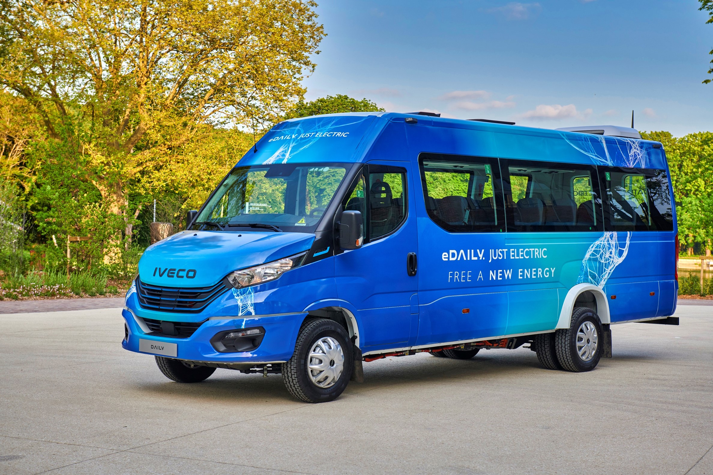 https://www.sustainable-bus.com/wp-content/uploads/2023/05/IVECO-BUS-eDAILY-1.jpg