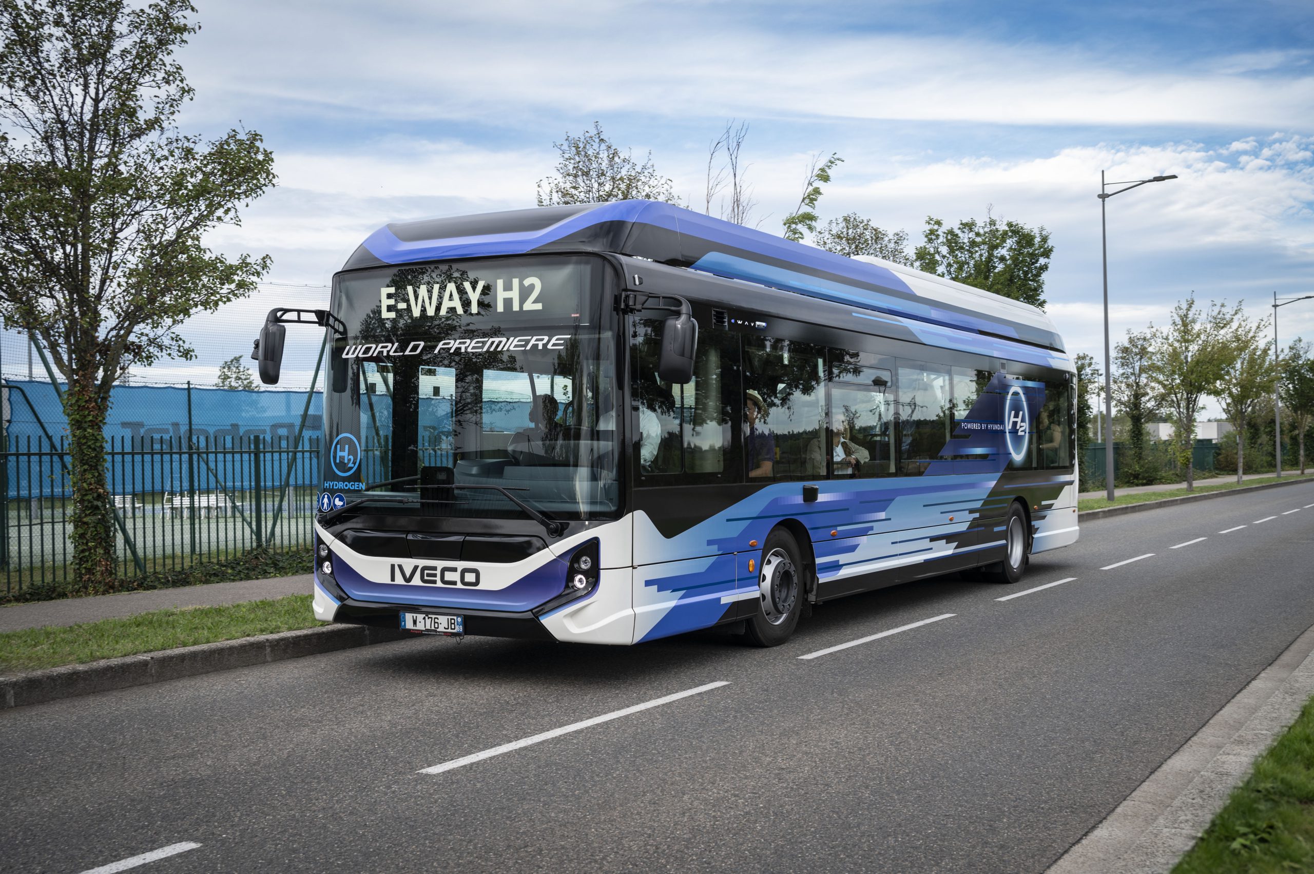 Spotlight On The IVECO E-WAY H2: Less Weight, 15% More Passenger Capacity