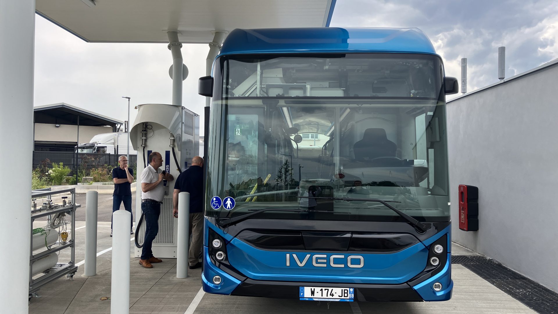 Innovative Hydrogen-Powered Buses to Transform Public Transport in Cannes