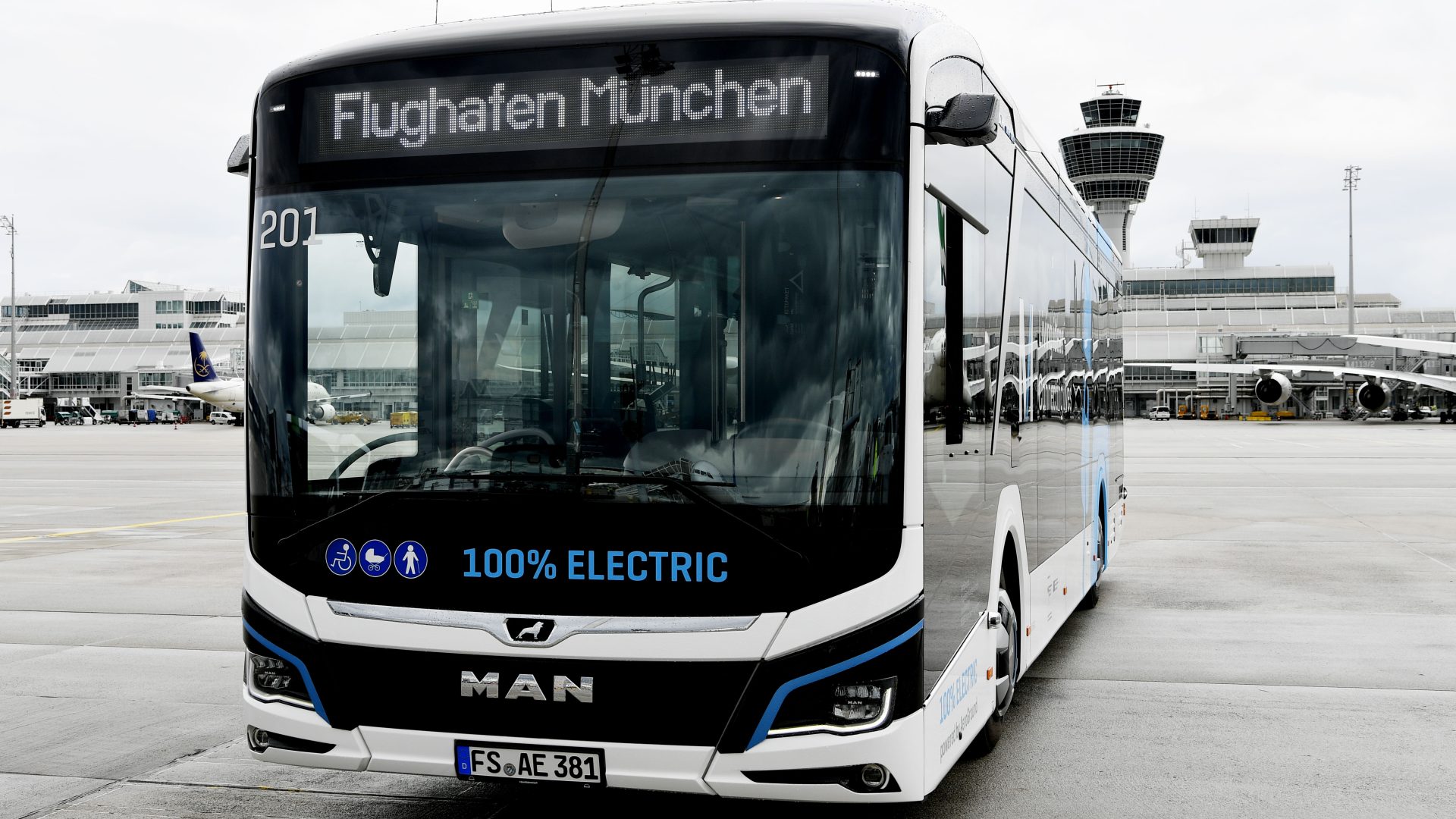 electric buses man munich airport