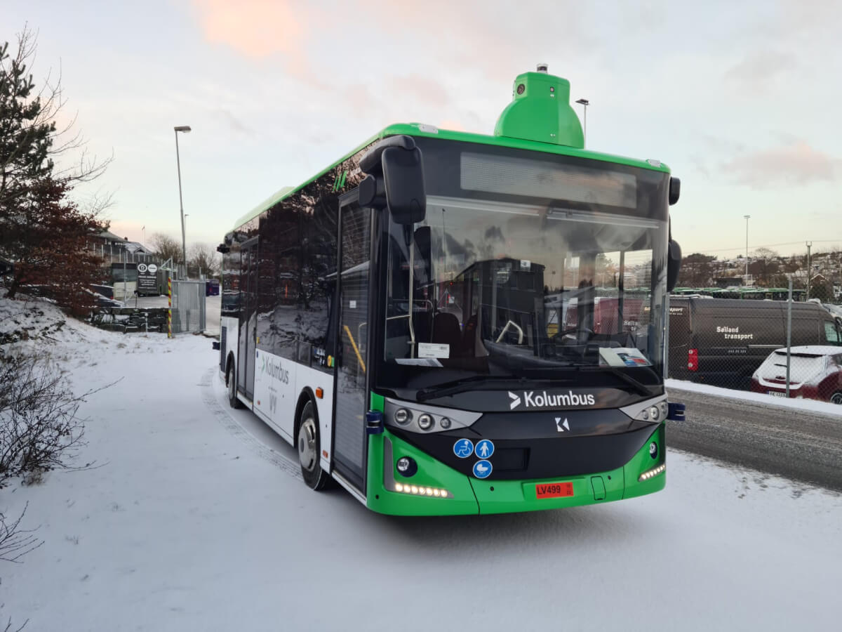 autonomous bus